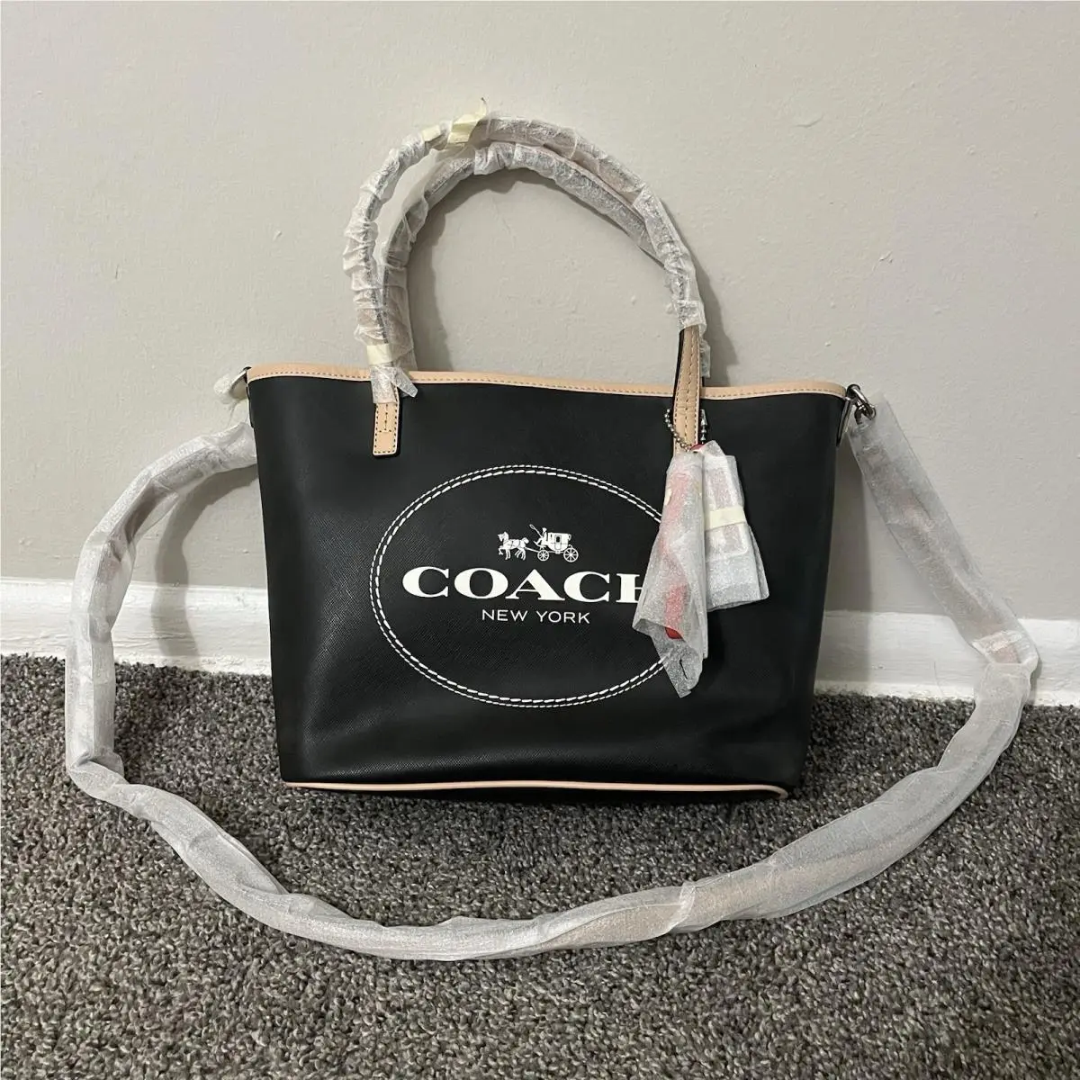 F32482 Metro Horse Carriage Black Leather Tote Bag w/ Extra Strap by Coach