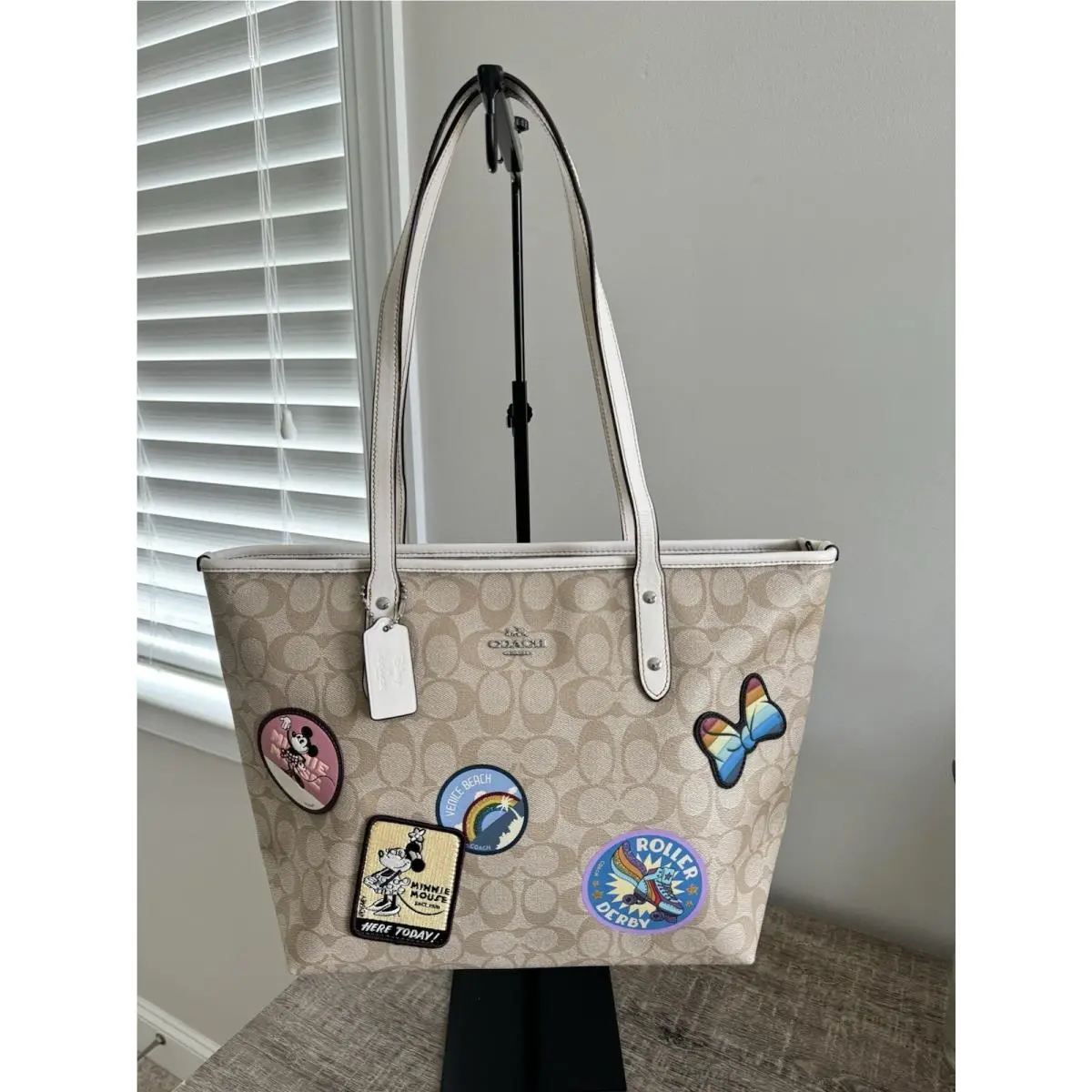 X Disney Minnie Mouse Limited Edition F29358 City Zip Tote Bag by Coach
