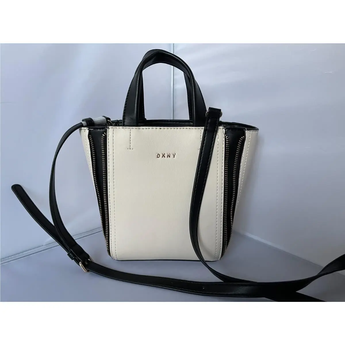 Dkny Zeya NS Ladies Designer Bag Tote by DKNY