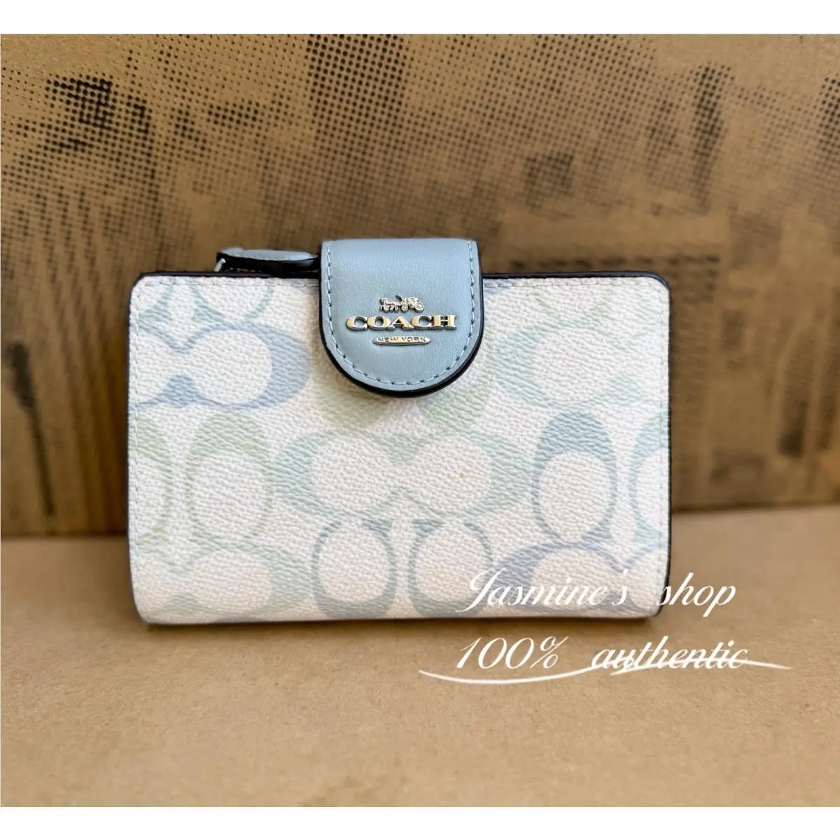 Medium Corner Zip Wallet Pretty Signature Canvas CEC31 Chalk/blue by Coach