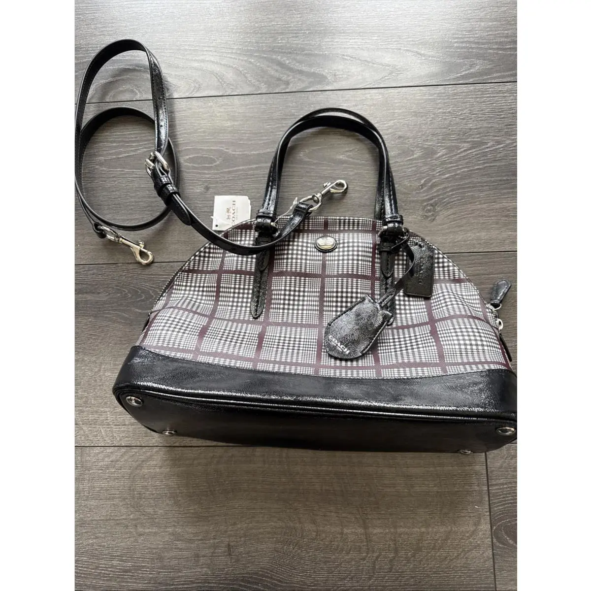 Beautiful  Peyton Cora Glen Plaid Domed Satchel Leather Purse F32841 by Coach