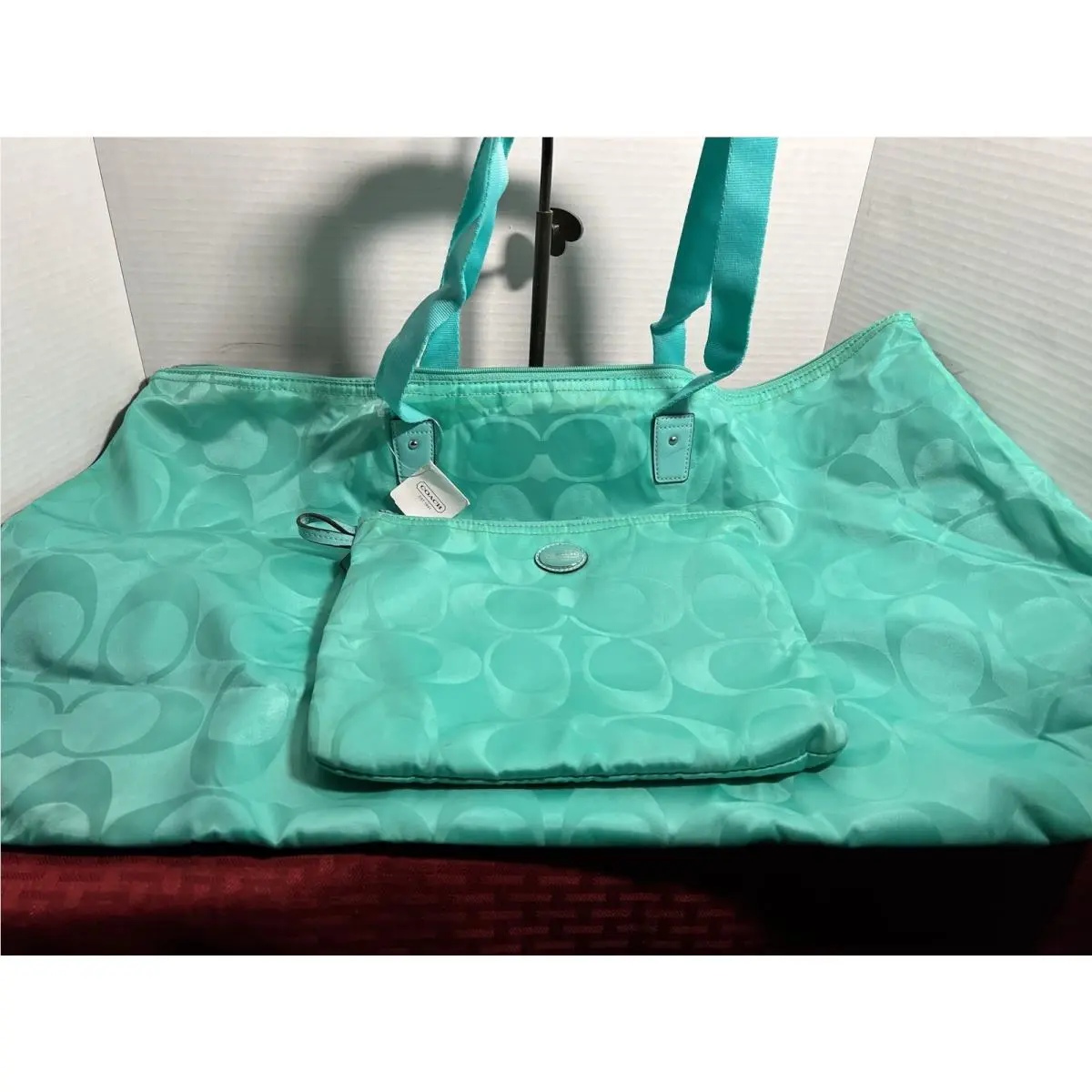 Xxl Carry ON Luggage Etc Aqua/turquoise Smaller Pouch Snaps Inside by Coach
