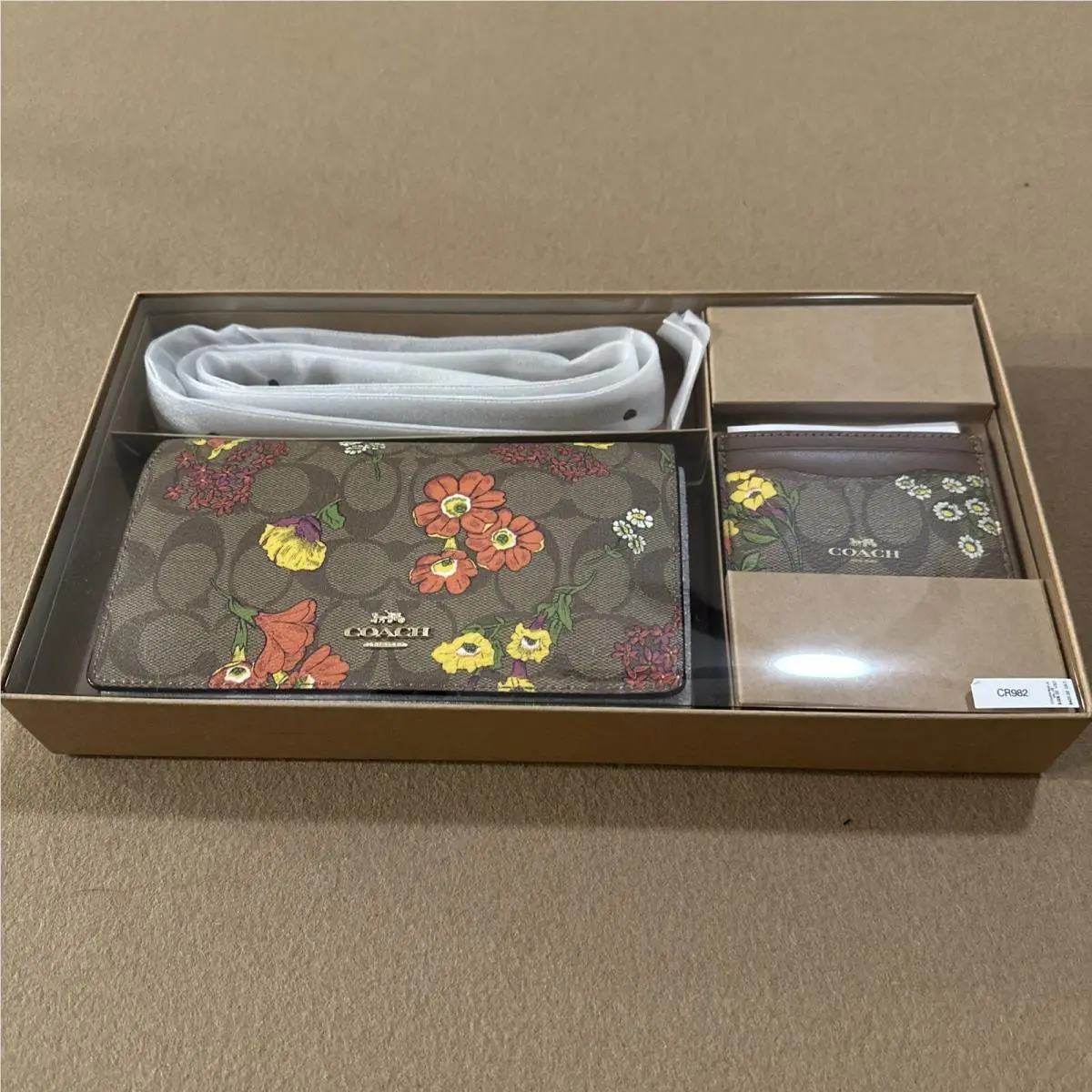 Gift Box Clutch Back Card Case Set Floral Japan Outlet by Coach