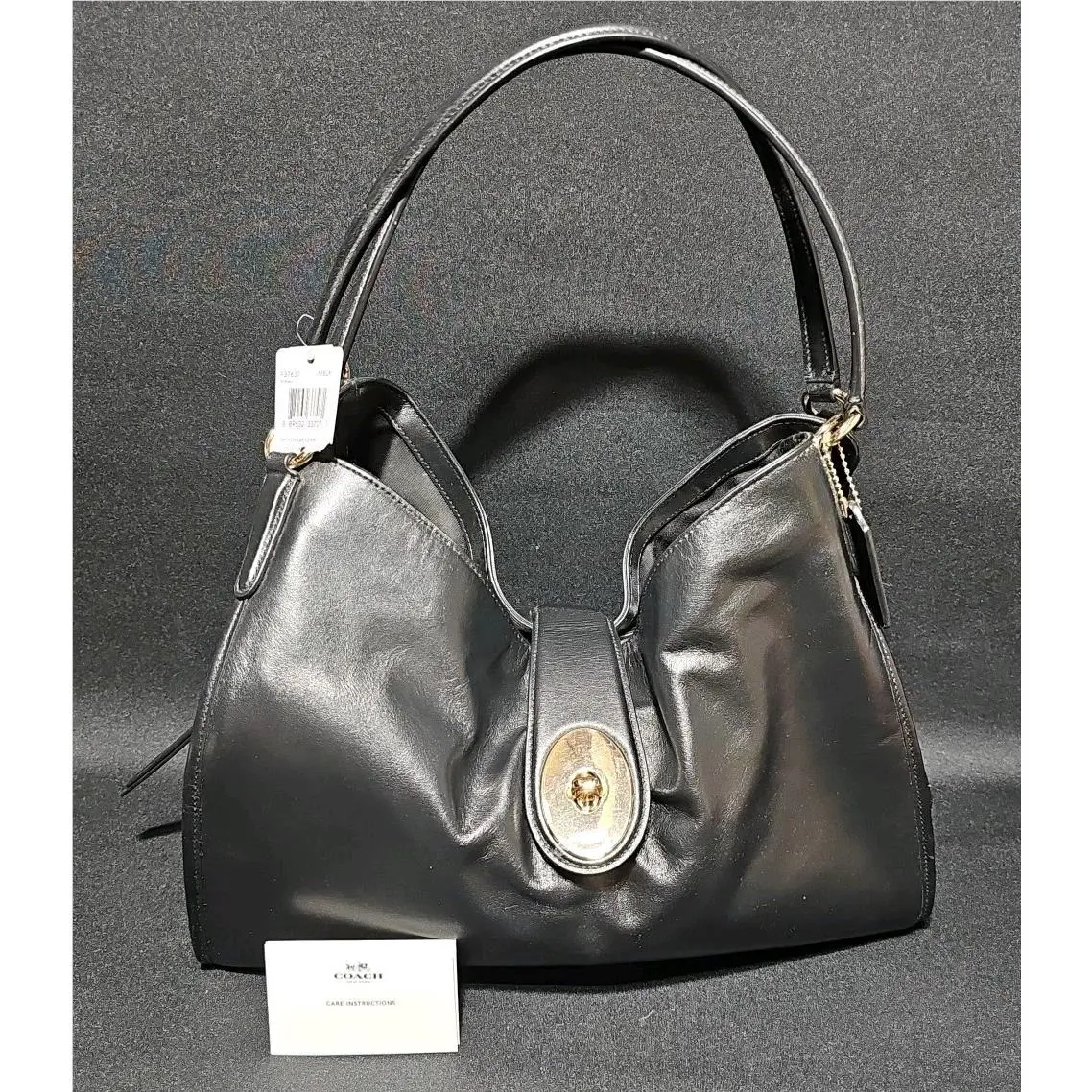Smooth Leather Carlyle Black Shoulder Bag F37637 Medium Hobo Style by Coach