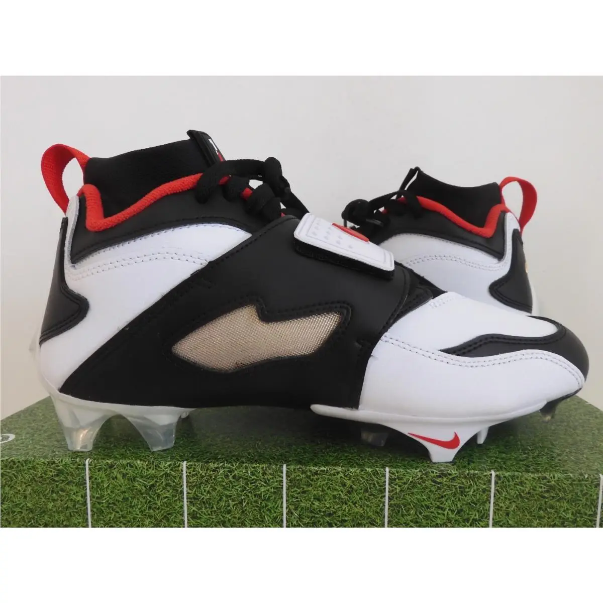 Nike shoes - Nike Air Diamond Turf - Air Diamond Turf - HF5298-100 - Black 0