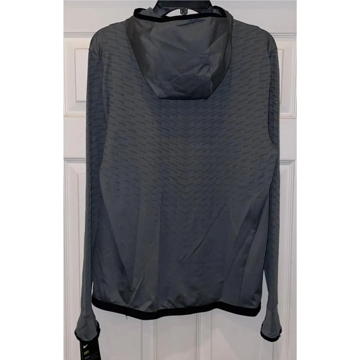 Nike clothing - NIKE Dry Mid Layer Half Zip L/S Training Top - 860941 - Gray 9