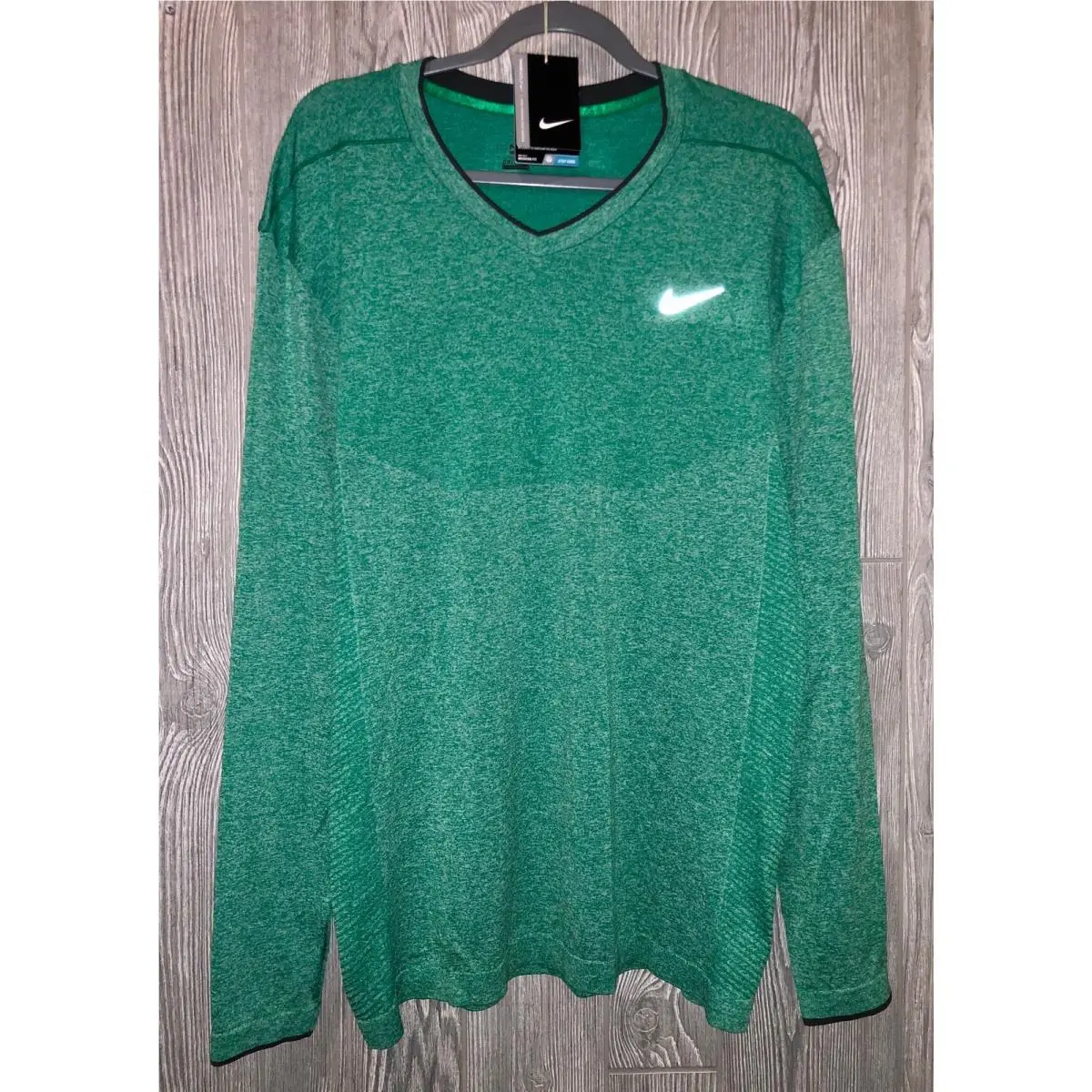 Nike clothing - NIKE GOLF Dri Fit Seamless Knit V Neck L/S Top Shirt - 726582 - Green 0