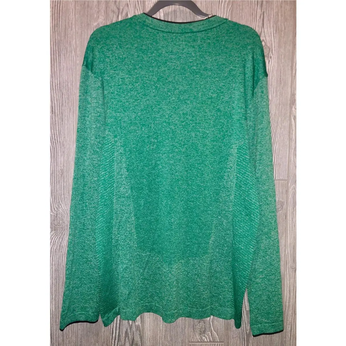 Nike clothing - NIKE GOLF Dri Fit Seamless Knit V Neck L/S Top Shirt - 726582 - Green 1