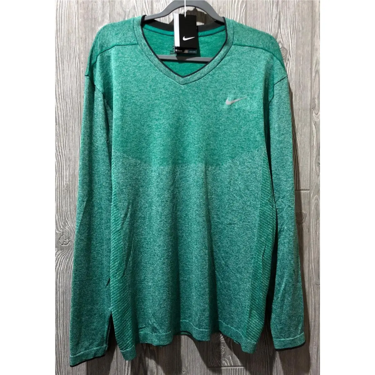 Nike clothing - NIKE GOLF Dri Fit Seamless Knit V Neck L/S Top Shirt - 726582 - Green 5