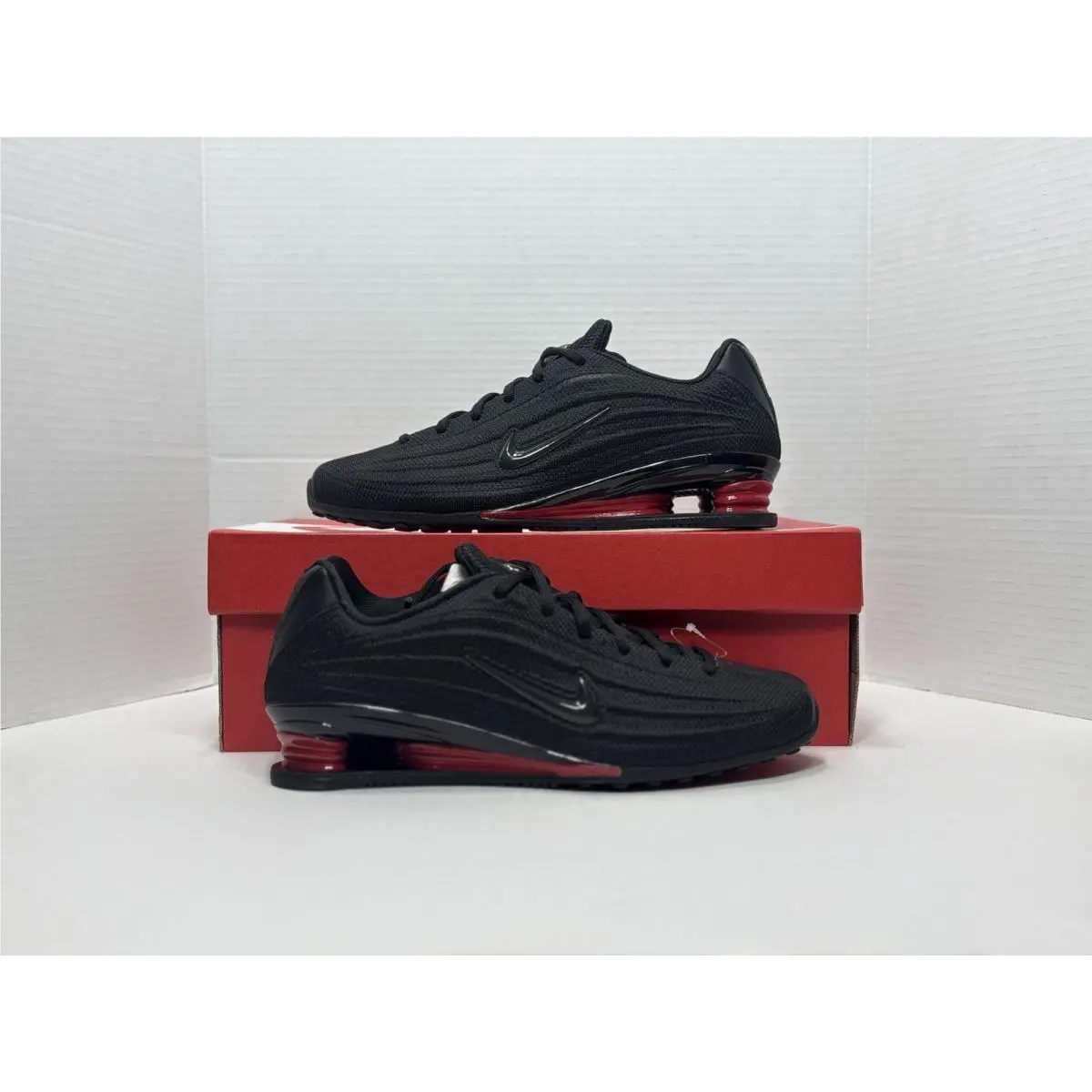 Nike Shox Z Women’s Shoes Black University Red Sneakers HQ7540-002 Size 8