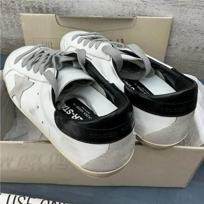 Golden Goose shoes - GWF00102.F000318.10220 - GWF00102F00031810220 - White 0