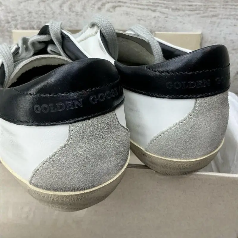 Golden Goose shoes - GWF00102.F000318.10220 - GWF00102F00031810220 - White 1