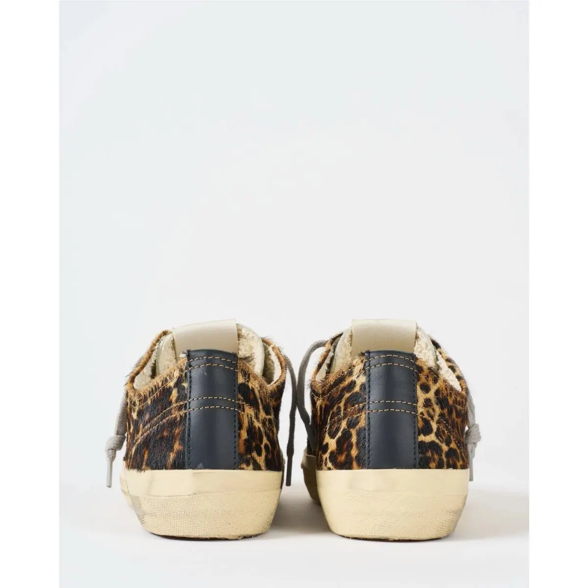 Golden Goose shoes - Golden Goose V-Star 2 - Brown (UPC: 8050235581951) 2