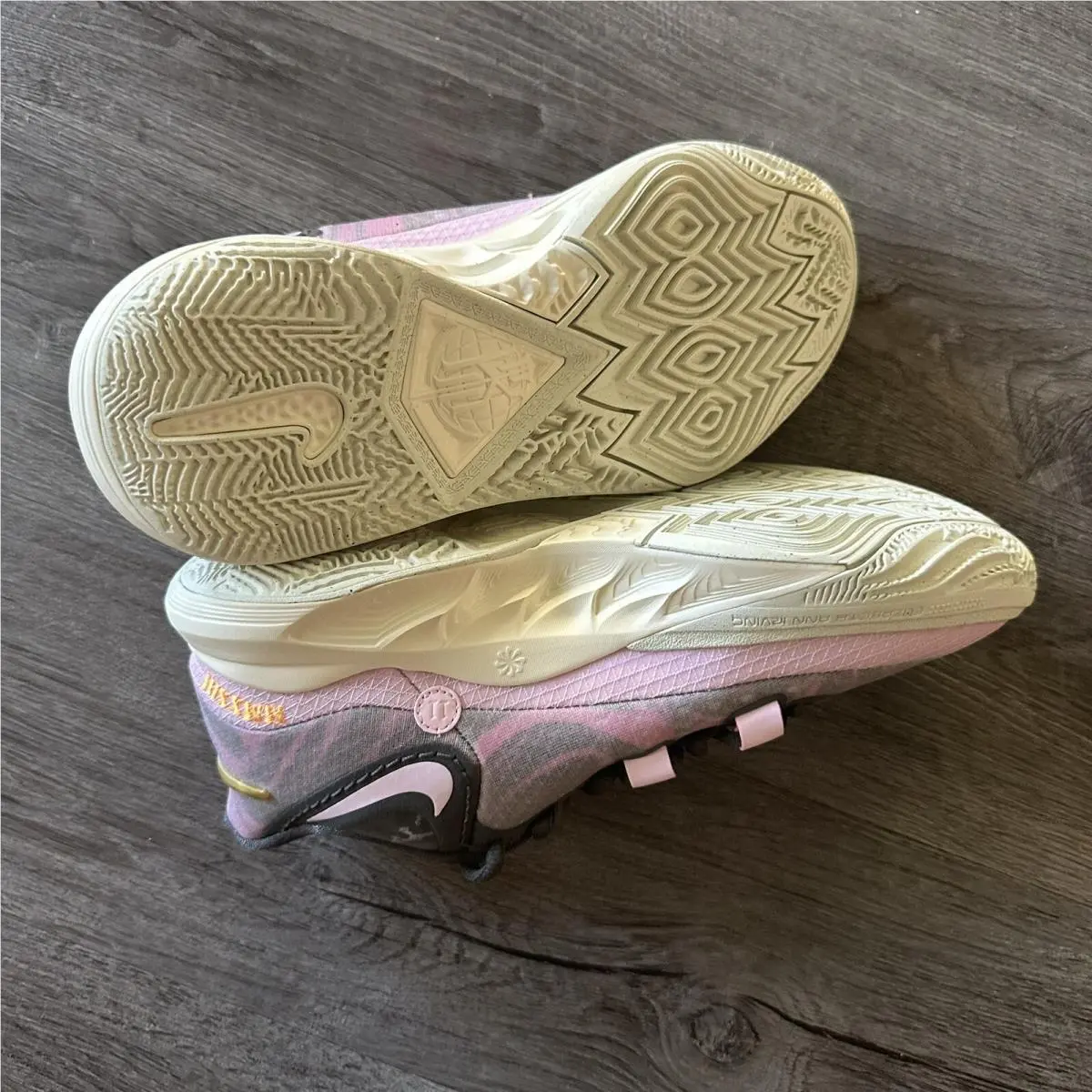 Nike shoes - Nike Kyrie 8 - Kyrie - Pink 3