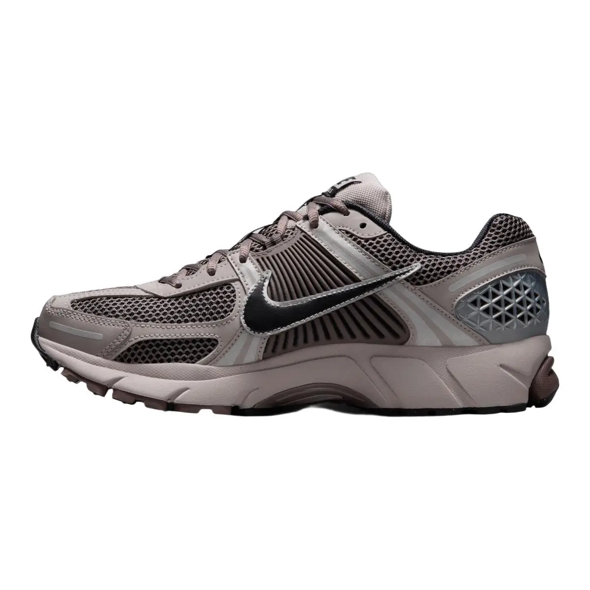 Nike shoes - NIKE Vomero 5 - Vomero - Khaki/Light Orewood Brown/Sesame/Phantom 25