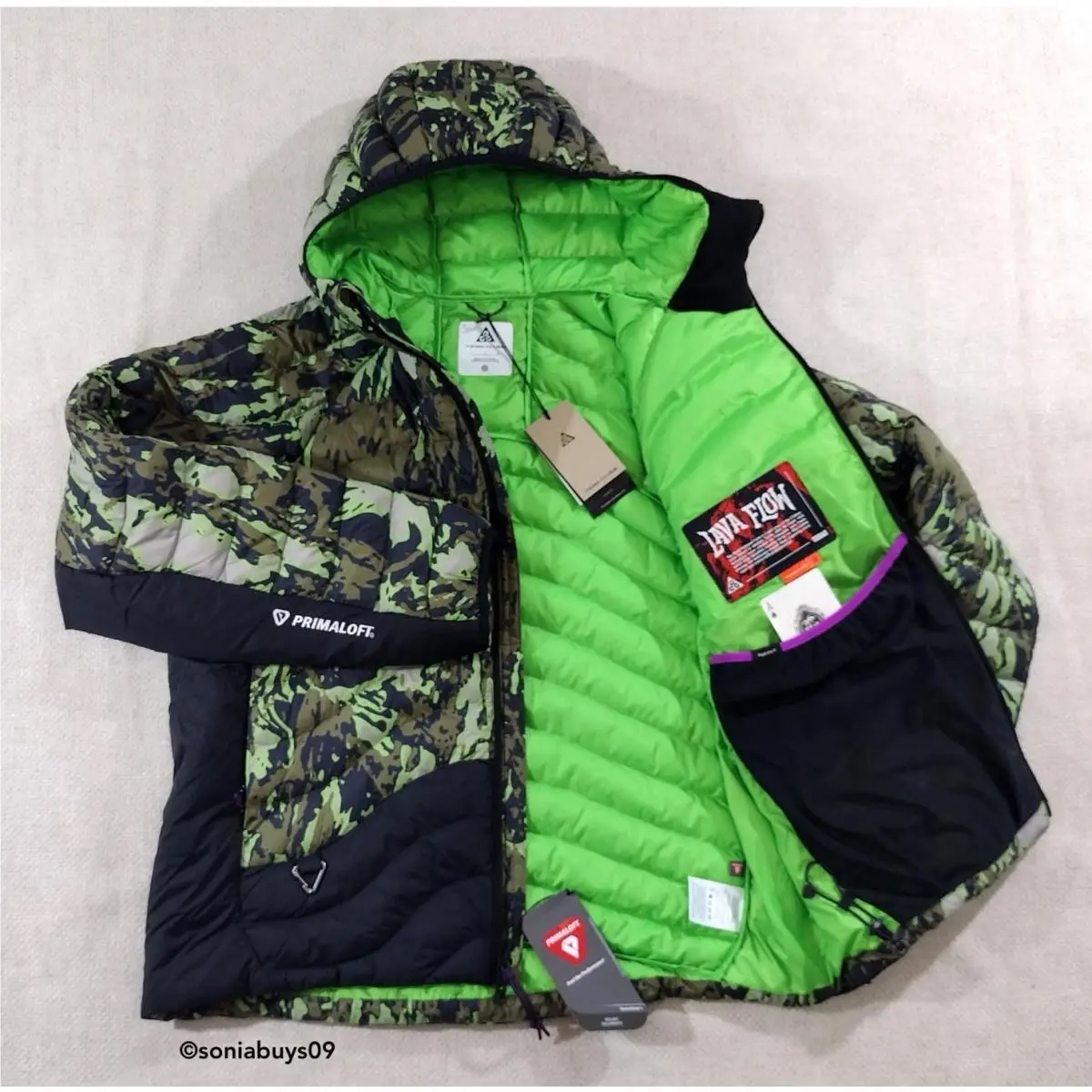 Nike clothing - College Grey/Black/Mean Green/Summit White 1
