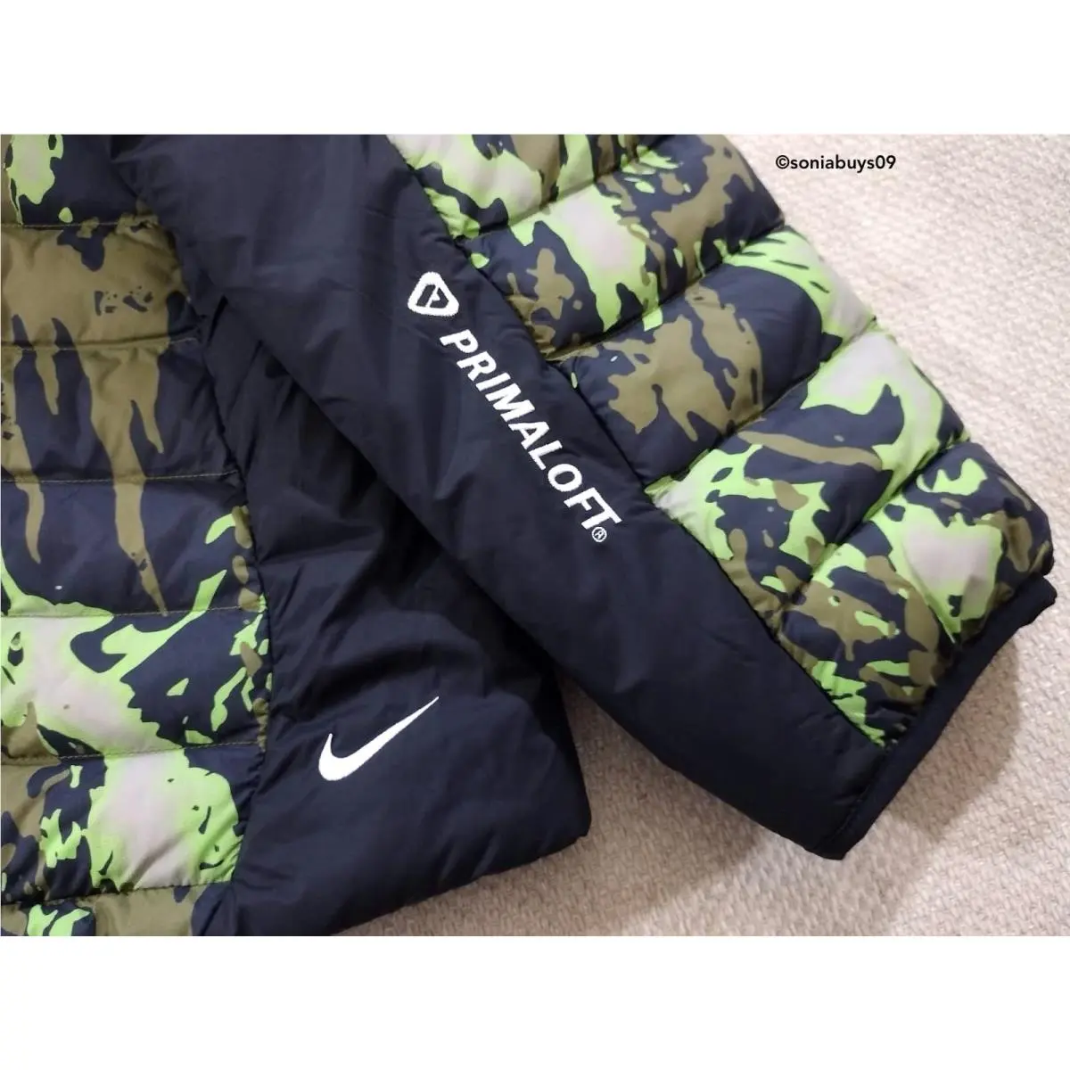 Nike clothing - College Grey/Black/Mean Green/Summit White 16