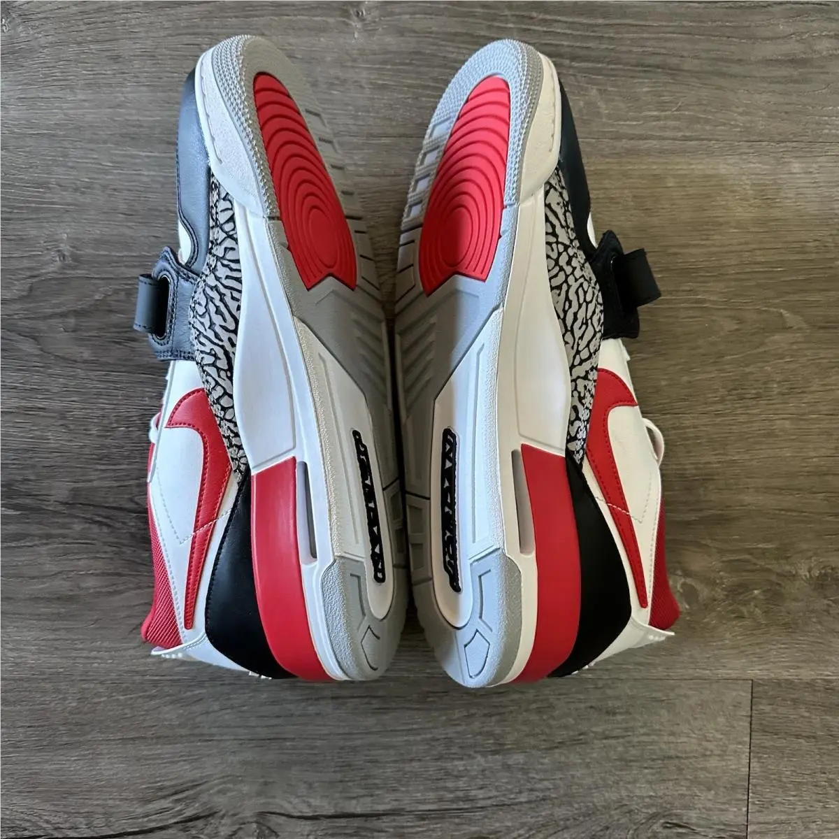 Nike shoes - Jordan Legacy 312 - Legacy - White 3
