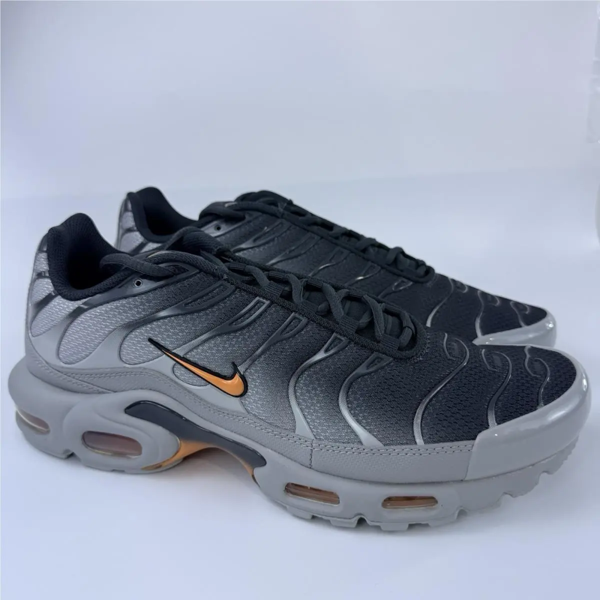 Air Max Plus Light Smoke Grey Hot Curry DM0032 037 Mens Size 11 Sneakers by Nike