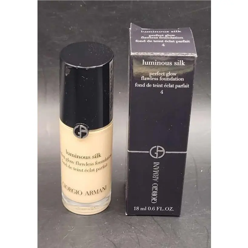 Luminous Silk Perfect Glow Flawless Foundation 3.75 18ML/0.6OZ 4 by Giorgio Armani