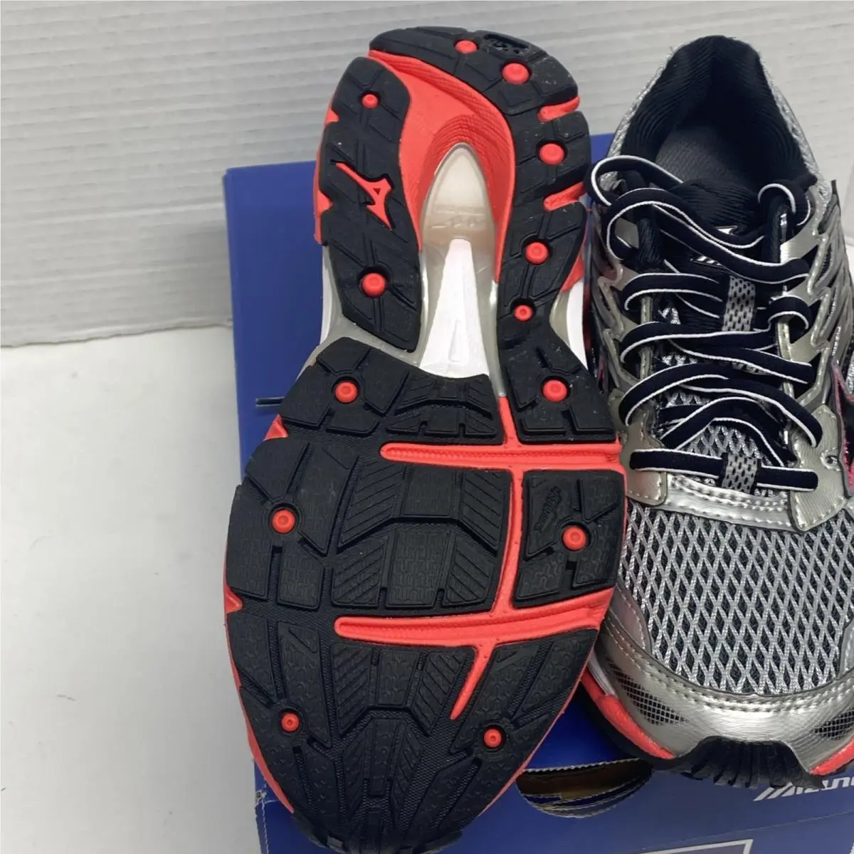 Mizuno shoes - Mizuno Wave Paradox 3 - Wave Paradox - 410788908D - Silver 7