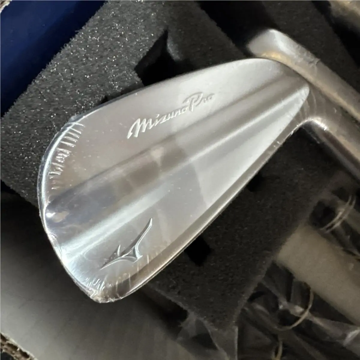 Mizuno Pro S-1 Iron Set 4-PW Kbs Tour 120 Steel Stiff RH 8123