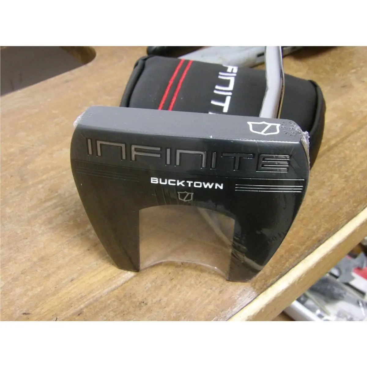 2026 Wilson Infinite Bucktown 35 Putter W/hc IN Plastic