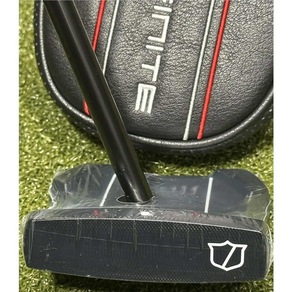 Wilson  - Wilson Infinite Zero Torque The 606 - Black, Lie Angle: Black 1