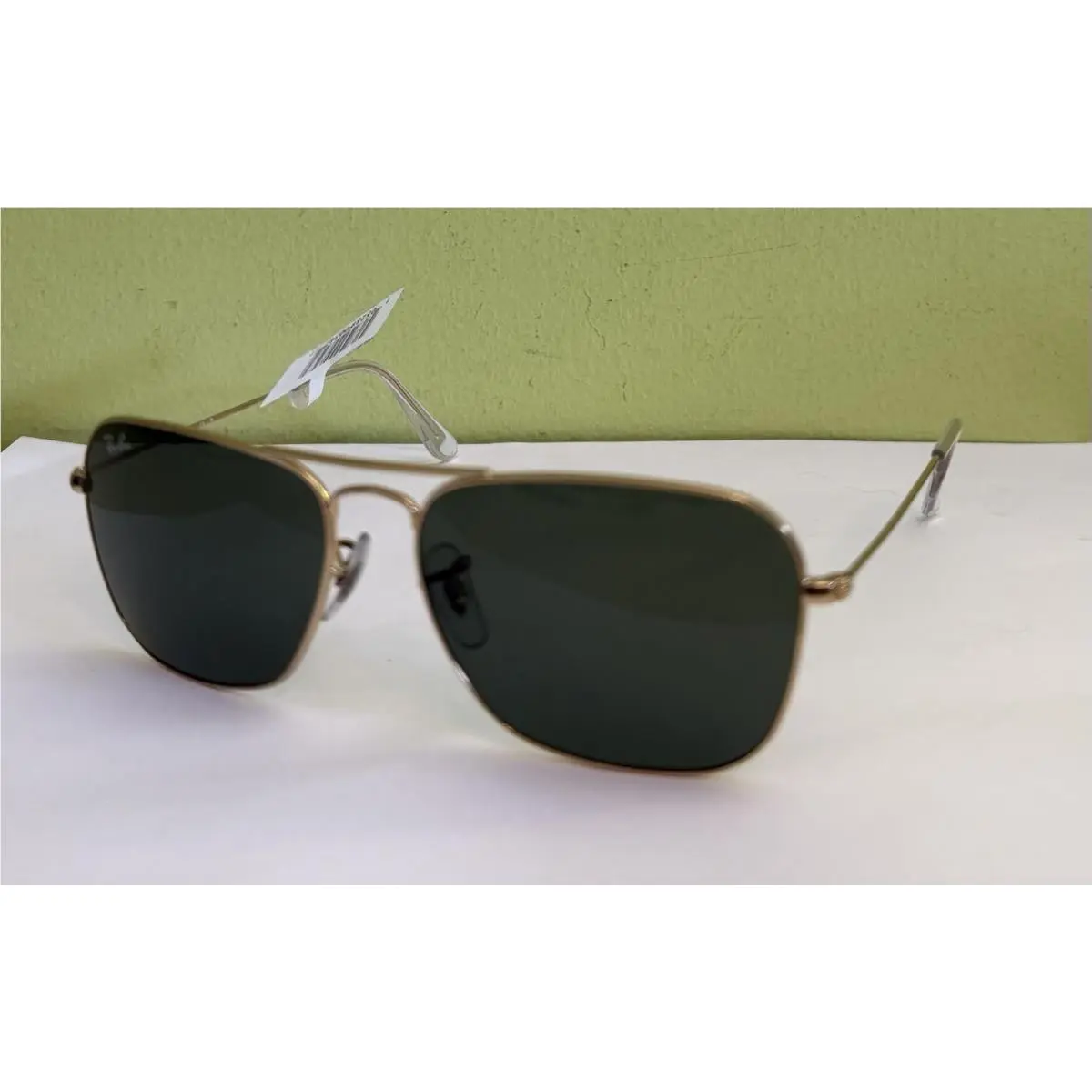 Ray Ban RB3136 001 Caravan Polished Arista Gold Unisex Sunglasses 58-15-140 by Ray-Ban