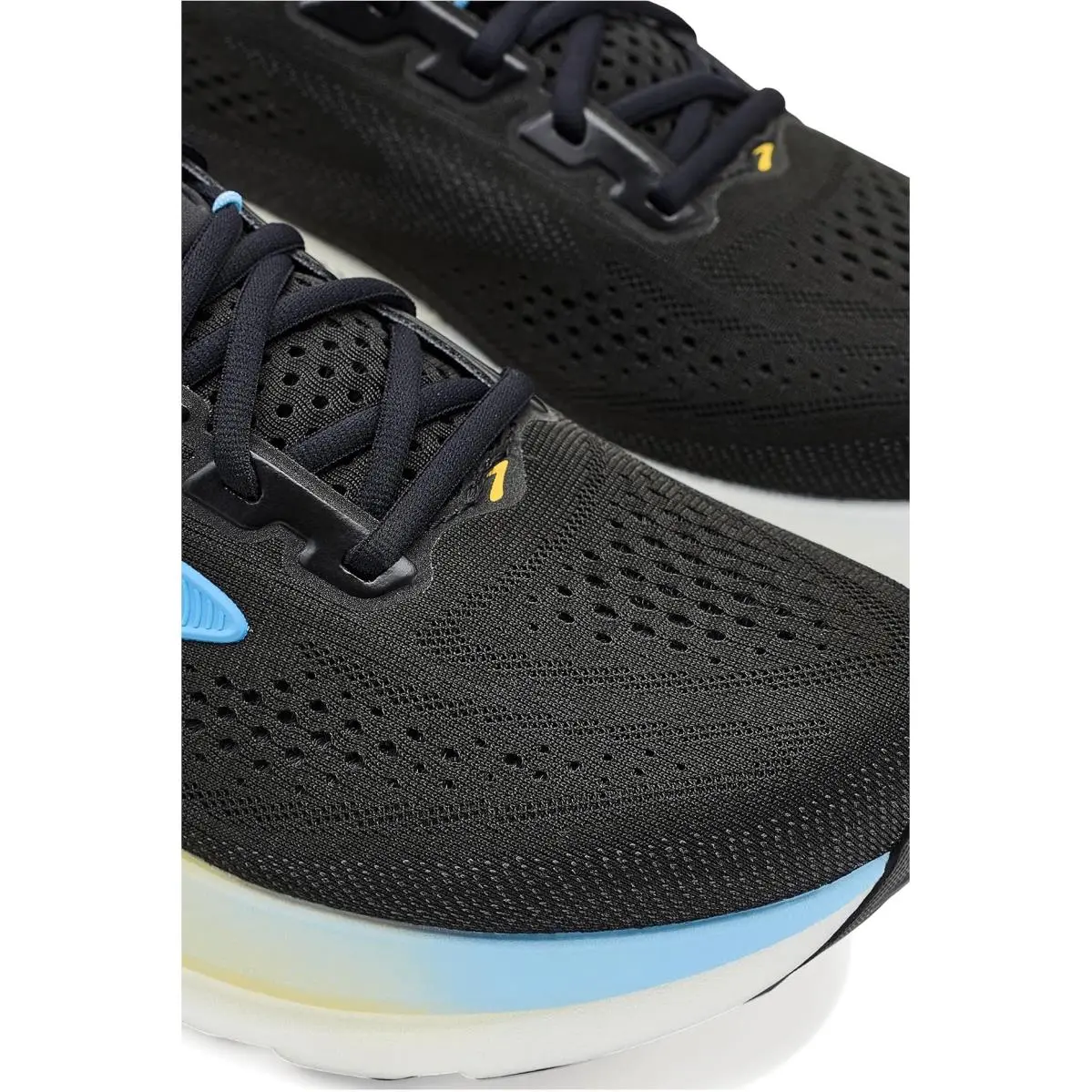 Brooks shoes - Black/Black/Ebony 18