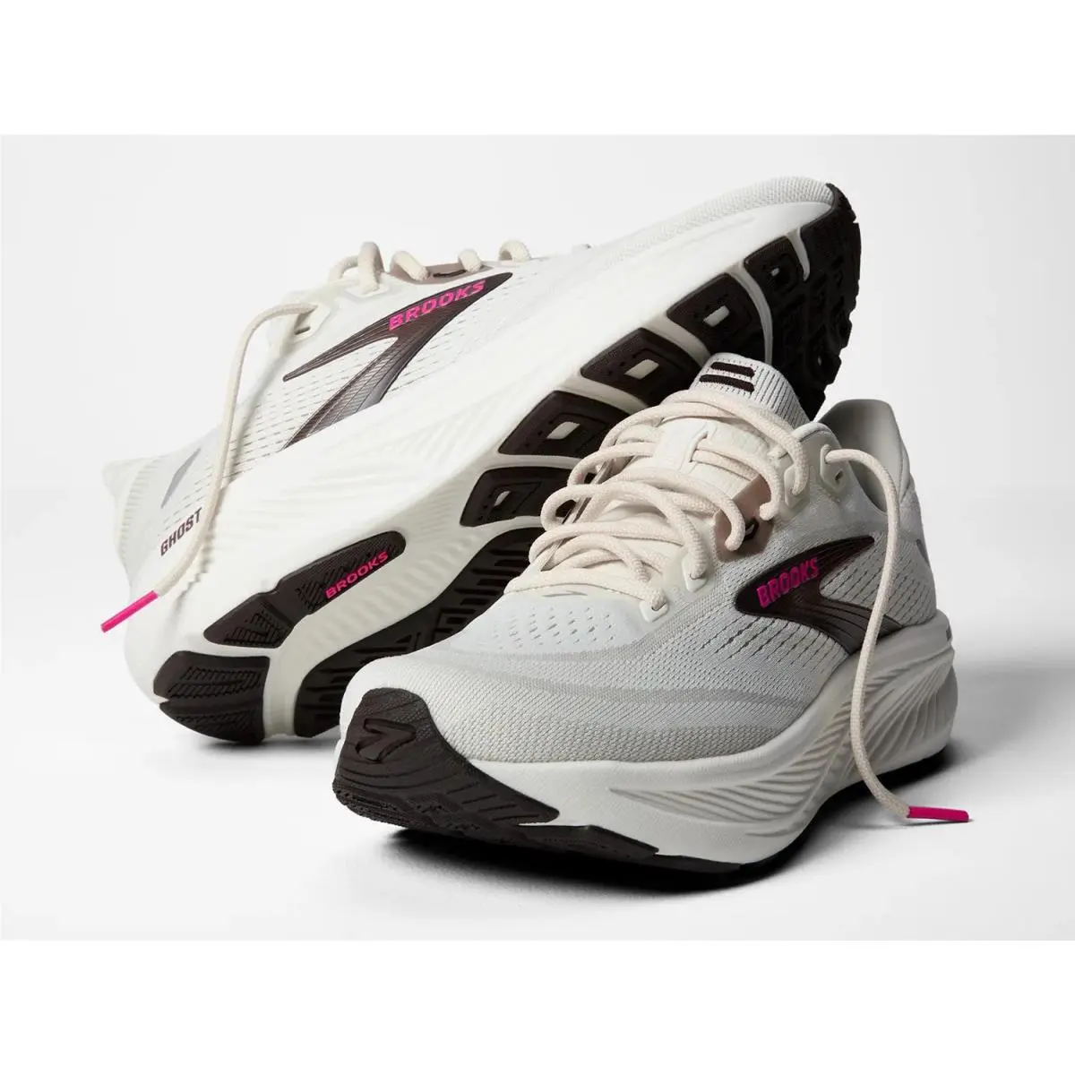 Brooks shoes - Black/White 26