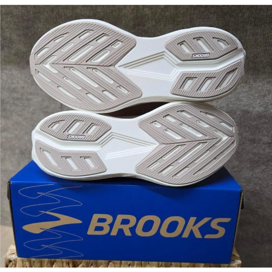 Brooks shoes - Brooks Hyperion - Hyperion - 120453-1B-150 - Coconut/Bronze/Mushroom 2