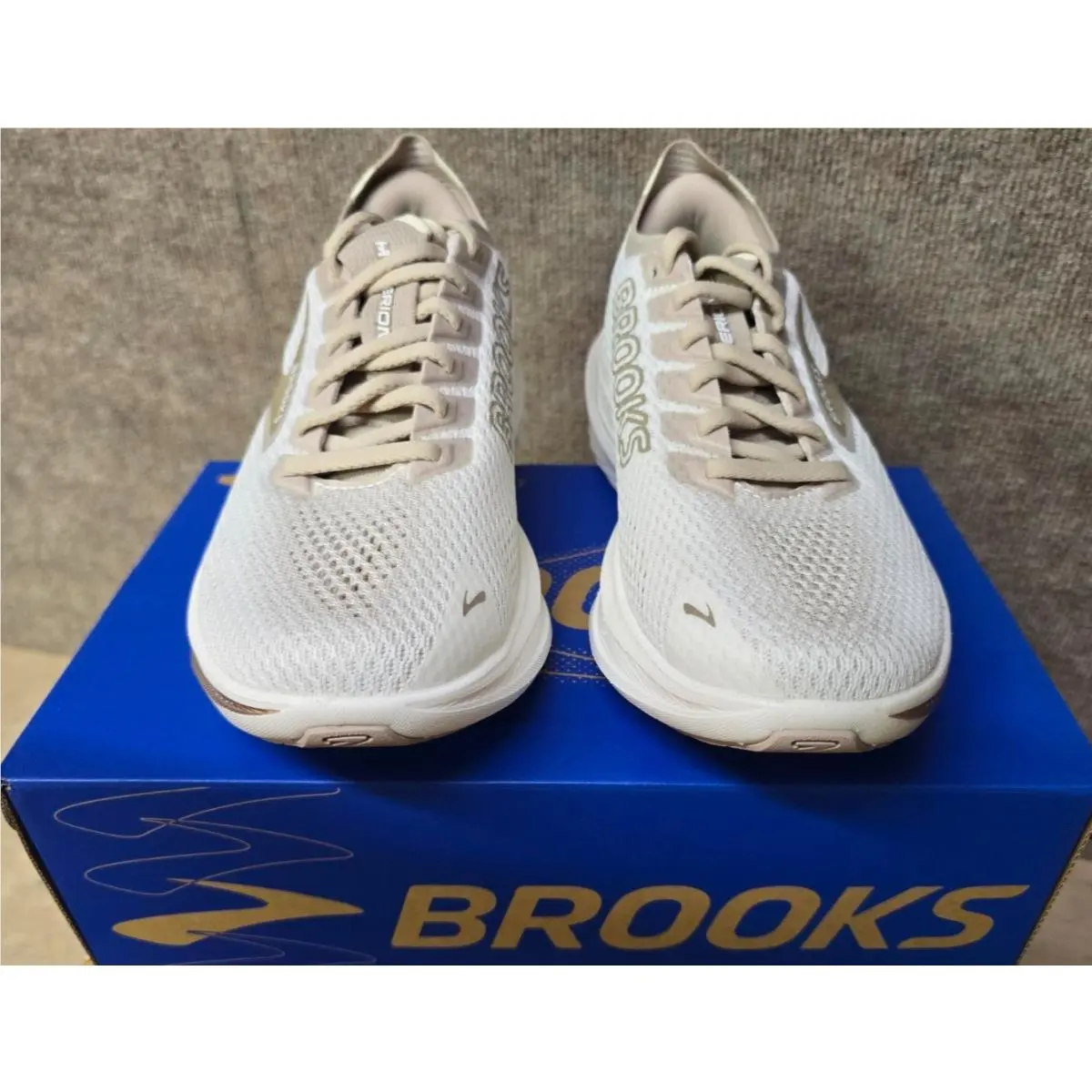 Brooks shoes - Brooks Hyperion - Hyperion - 120453-1B-150 - Coconut/Bronze/Mushroom 6