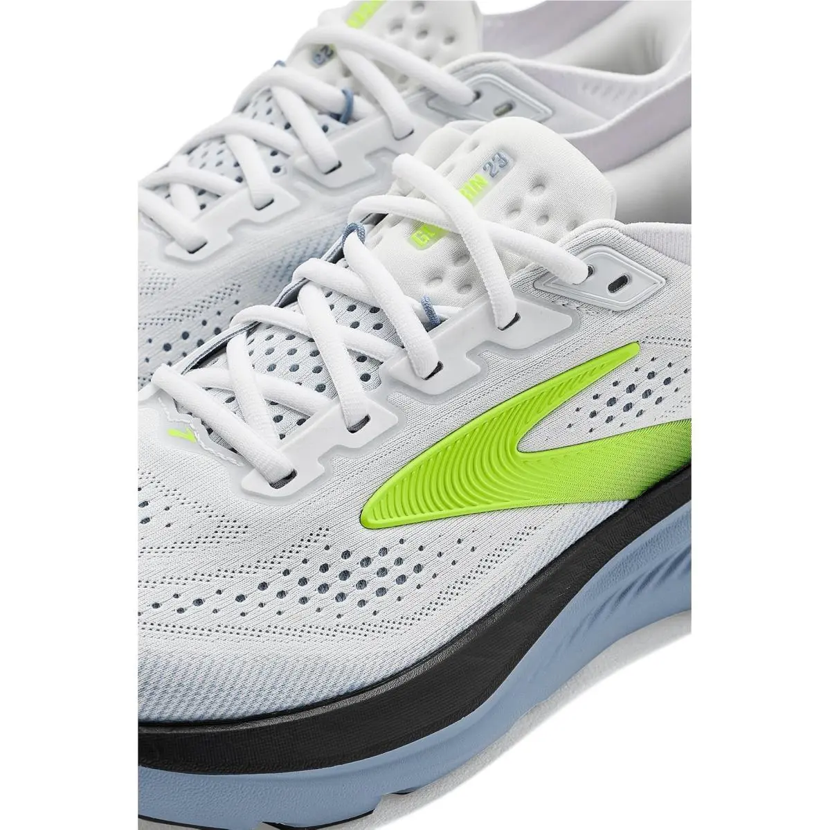 Brooks shoes - White/Rain Washed/Nightlife 4