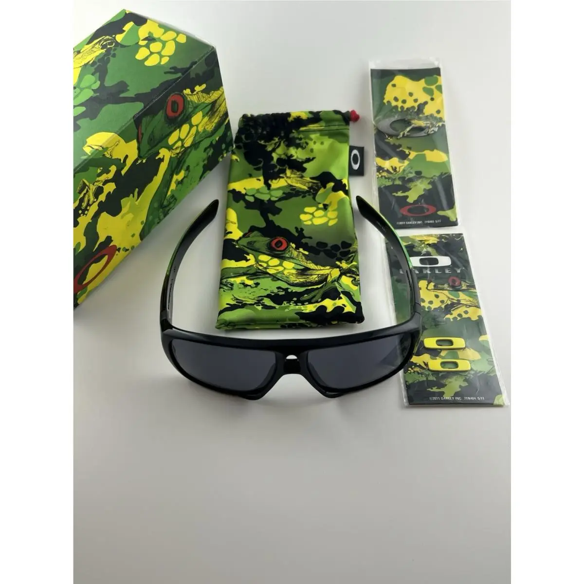 Dispatch Jupiter Camo Polished Black Grey+box Pin Icons OO9090-15 by Oakley