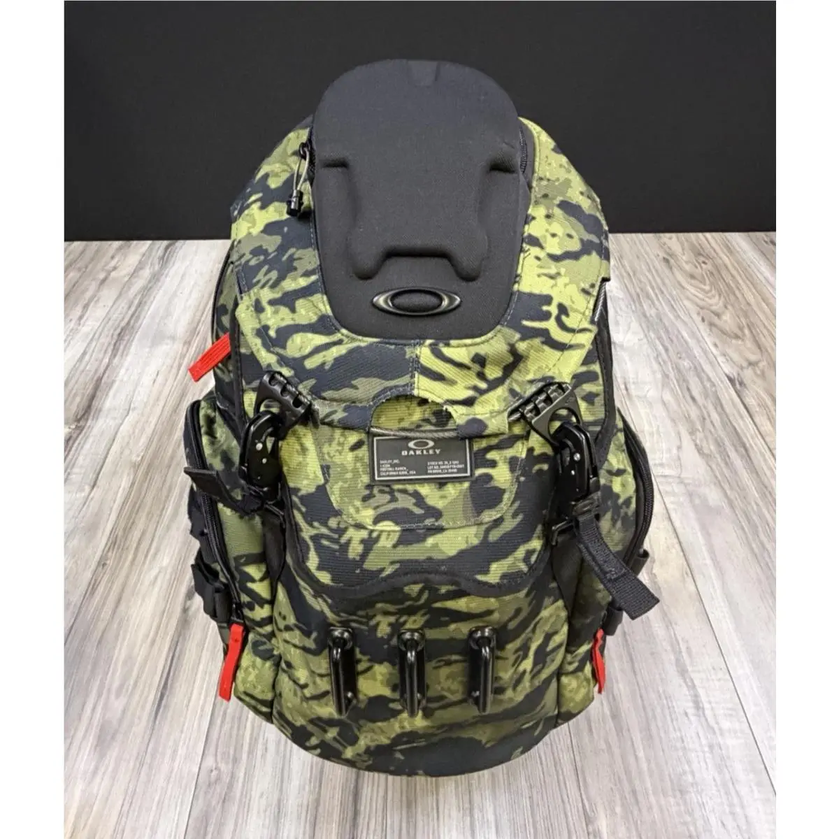 Bathroom Sink RC Backpack Tiger Camo Green FOS901477 Laptop Travel Bag by Oakley