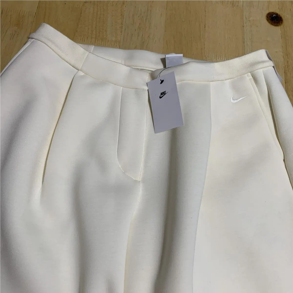Nike clothing - HV1964010 - HV1964010 - Cream 1