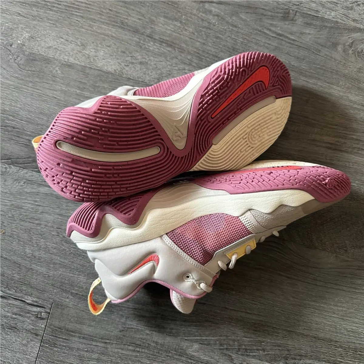 Nike shoes - Nike Giannis Immortality - Giannis Immortality - DZ7533-200 - Beige, Manufacturer: Fossil Stone/Desert Berry/Guava Ice/Celestial Gold 3
