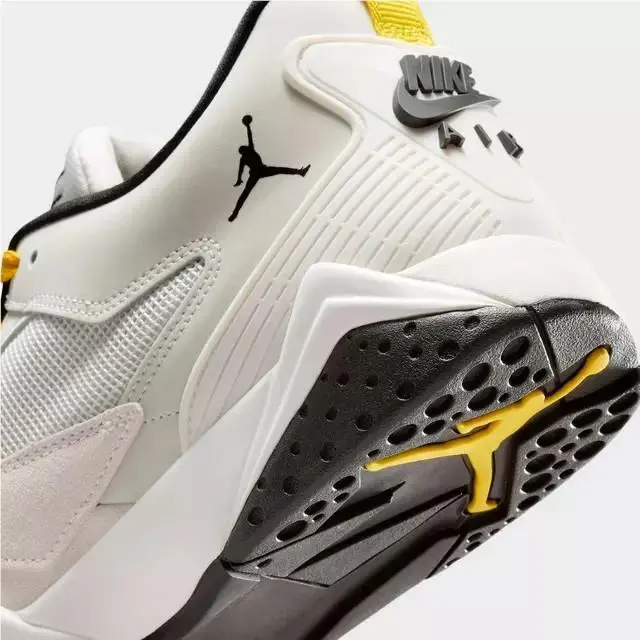 Nike shoes - MVP92 - hq3950-107 - Summit White/Vivid Sulfur/Black 9