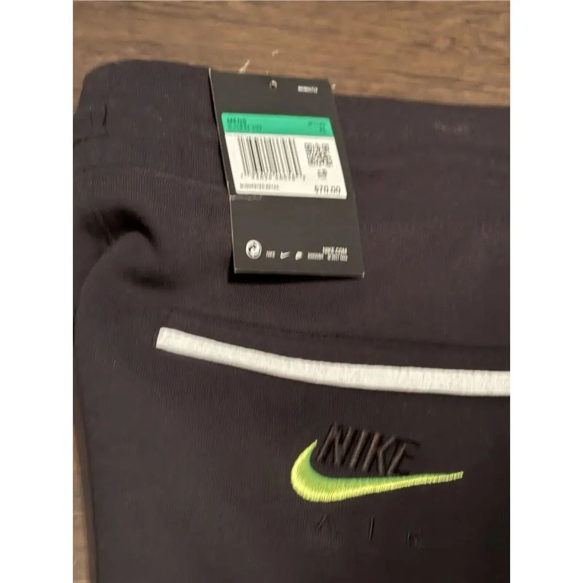 Nike clothing - Red/White/Black (UPC: 193154922769) 10