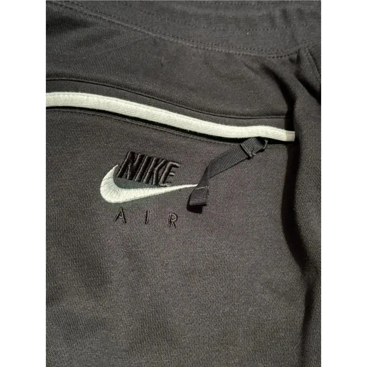 Nike clothing - Red/White/Black (UPC: 193154922769) 4