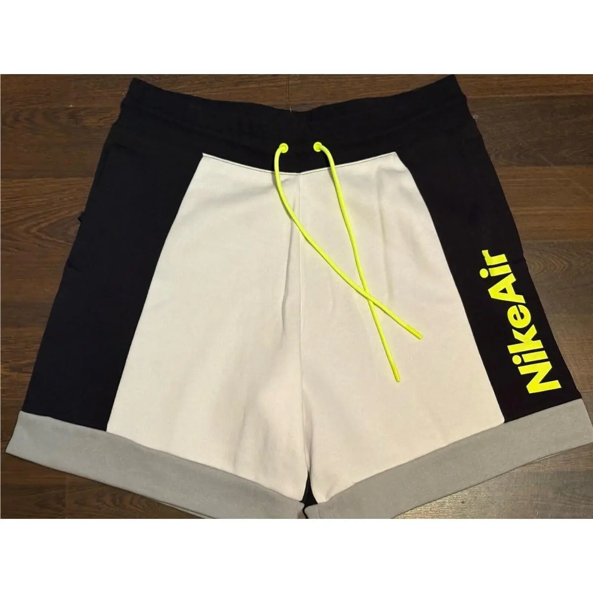 Nike clothing - Red/White/Black (UPC: 193154922769) 5