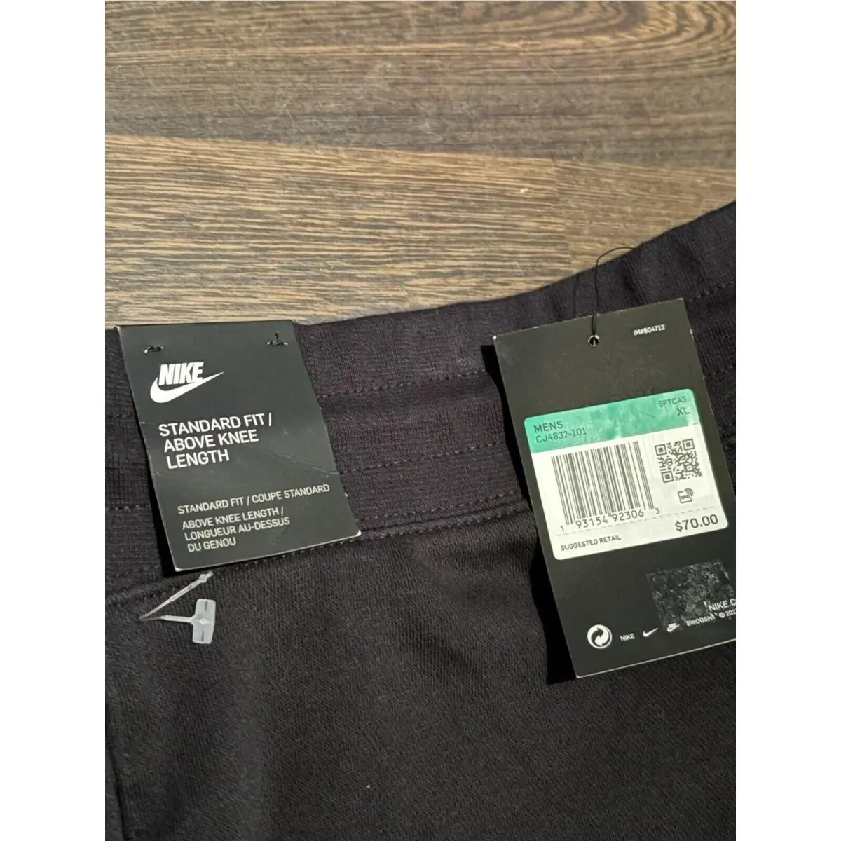 Nike clothing - Red/White/Black (UPC: 193154922769) 6