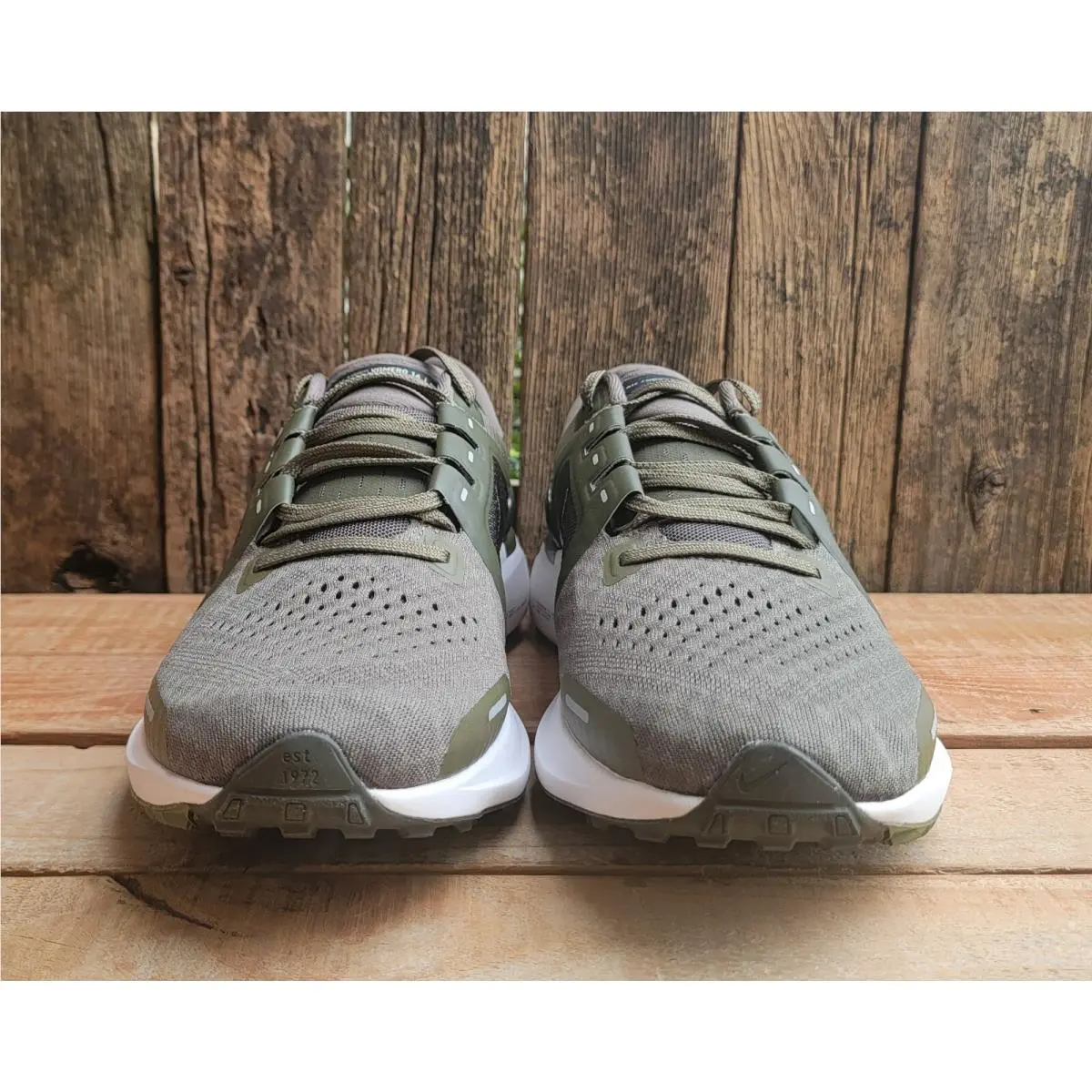 Nike shoes - Nike Air Zoom Vomero 16 - DA7245-200 - Green 1