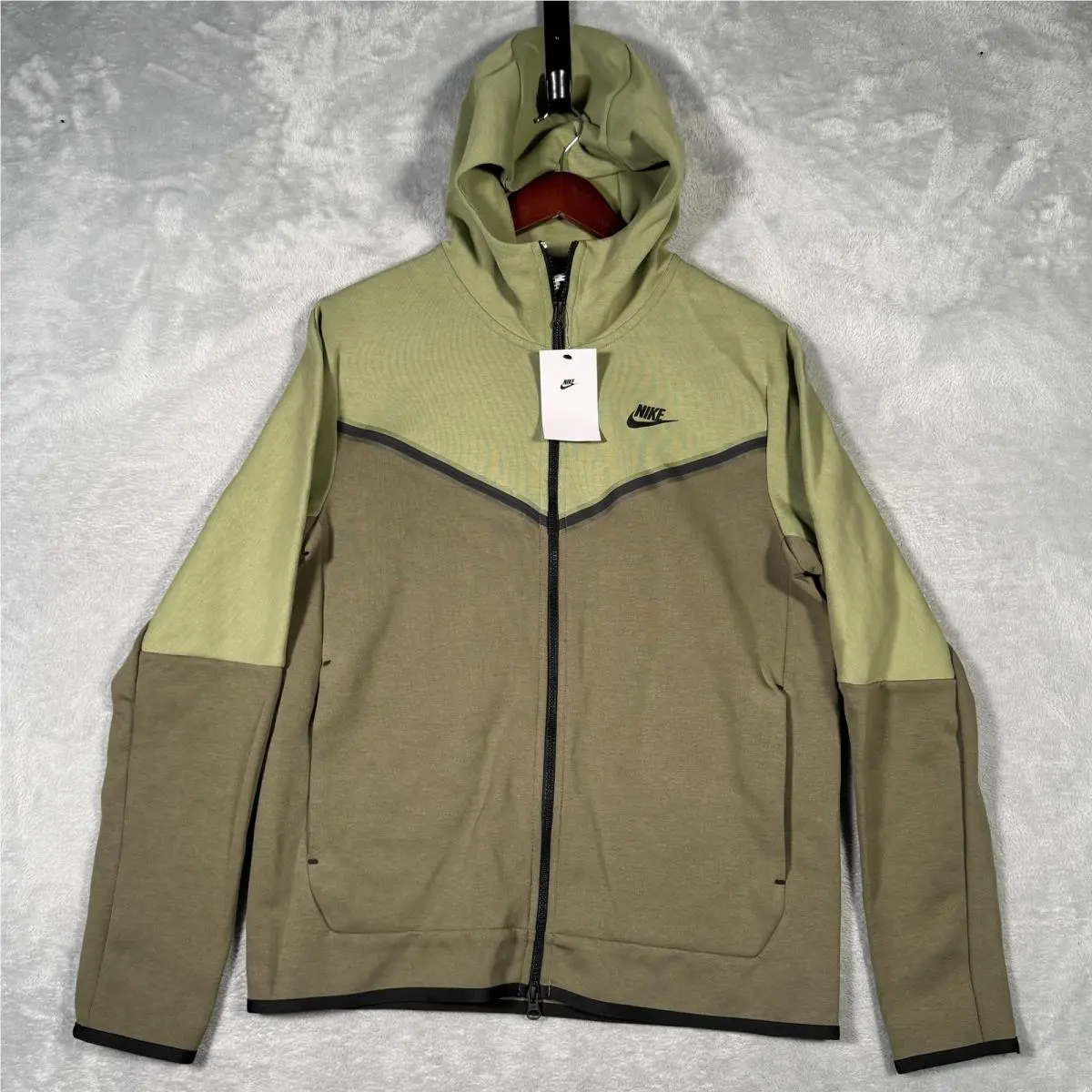 Tech Fleece Hoodie Jacket Mens Medium Green CU4489-334 Full Zip Swoosh Logo by Nike