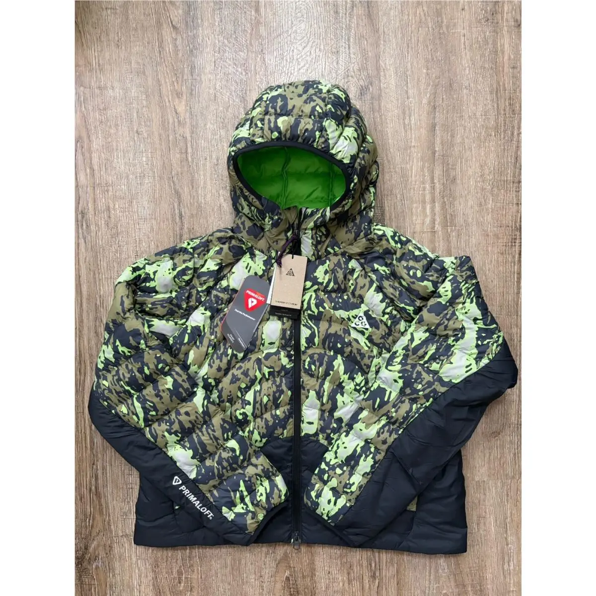 Acg “lava Flow” Therma-fit Adv Jacket Women’s Sz Small II0925-009 by Nike