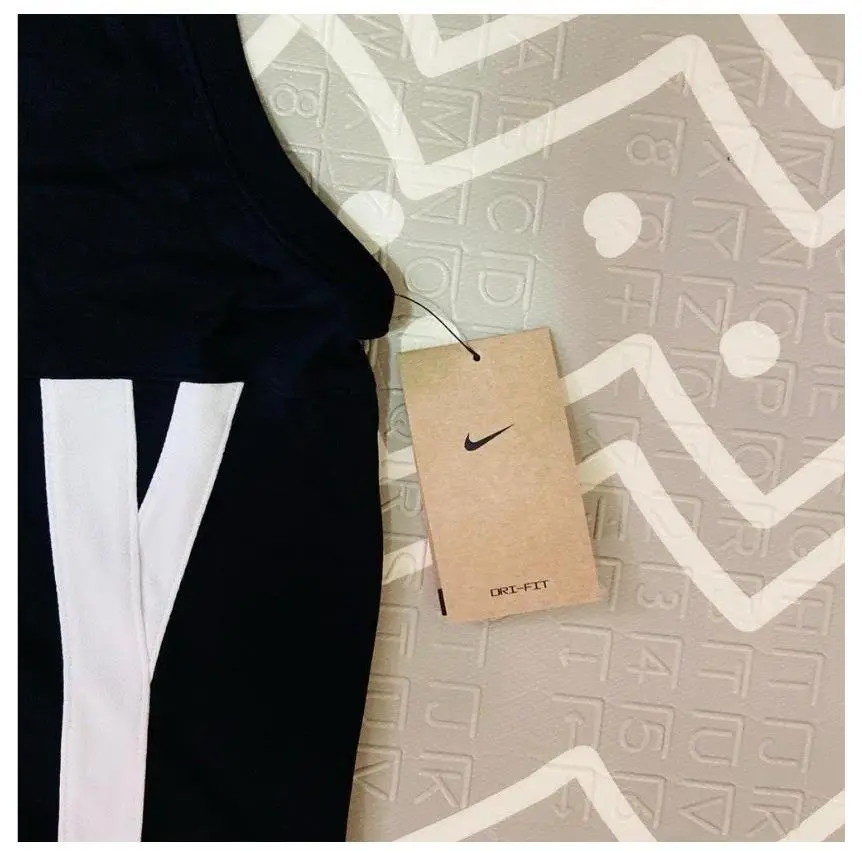 Nike clothing - Black 4