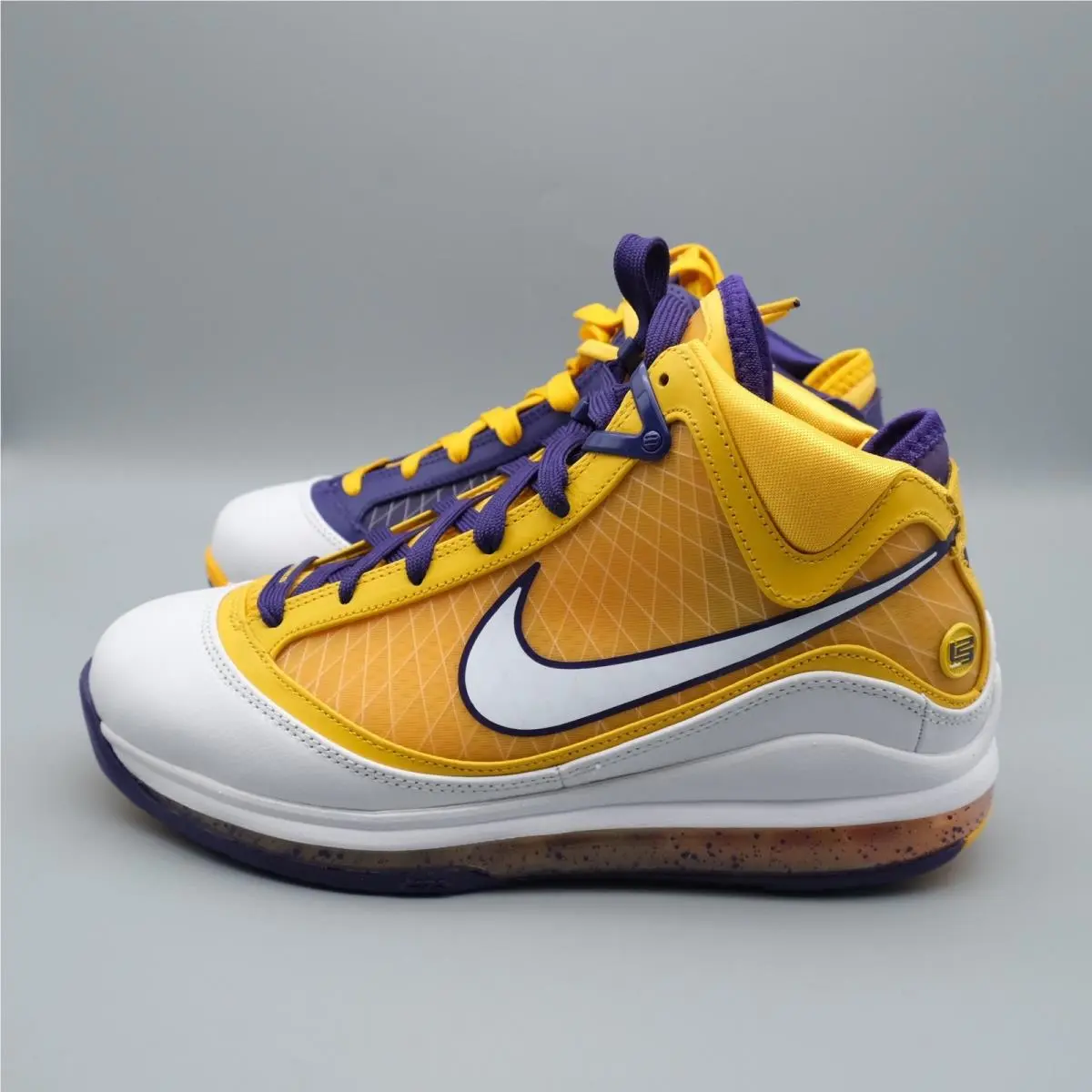 Nike shoes - LeBron VII QS - LeBron VII - Multicolor 9