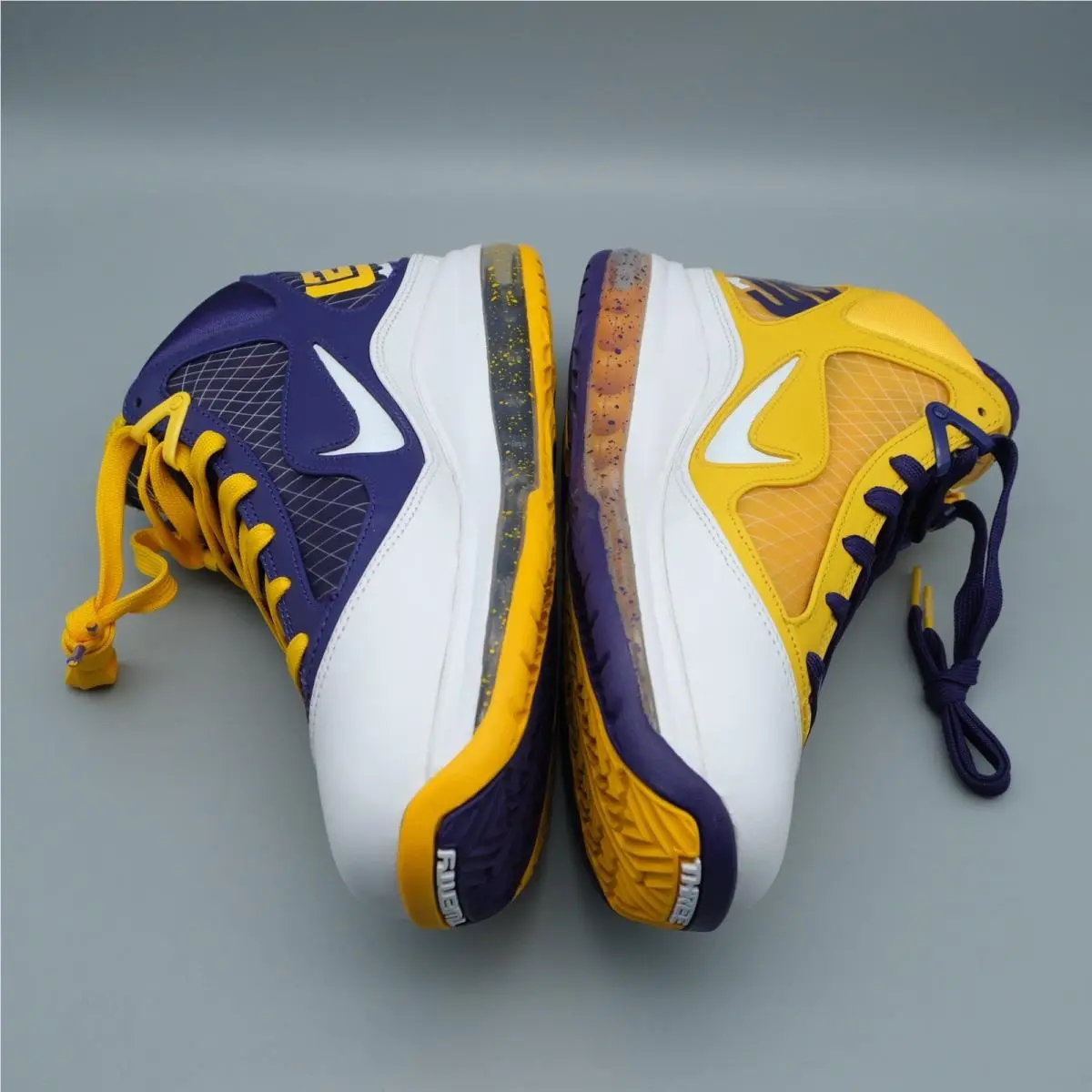Nike shoes - LeBron VII QS - LeBron VII - Multicolor 1