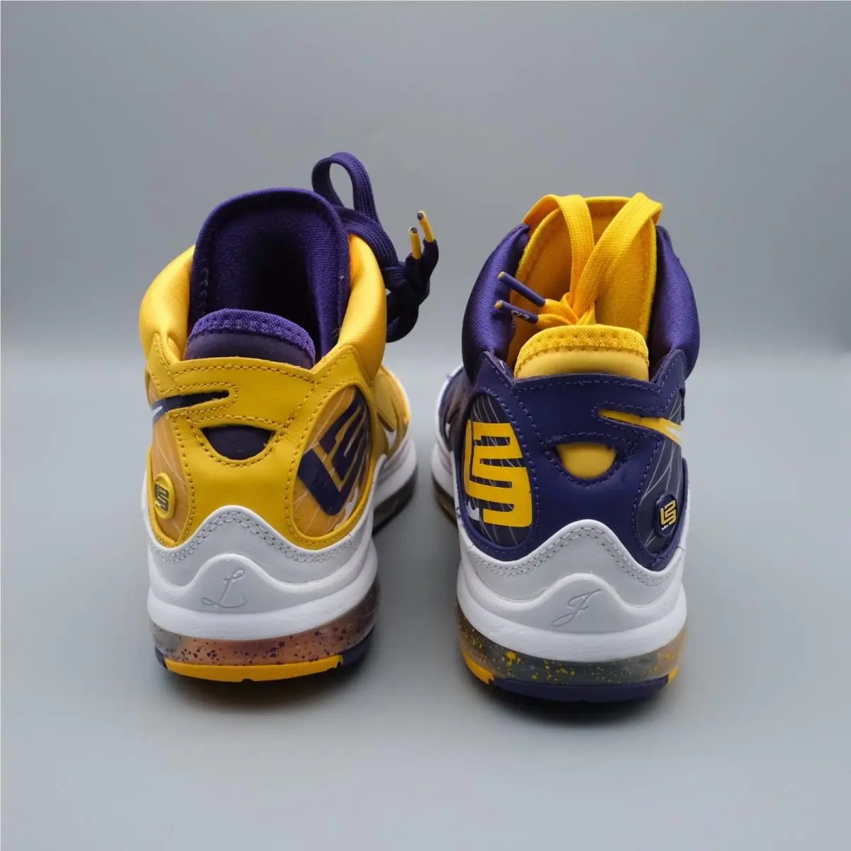 Nike shoes - LeBron VII QS - LeBron VII - Multicolor 6